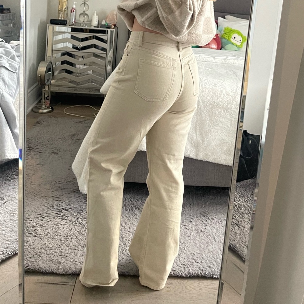 UNIQLO WIDE LEG STRAIGHT JEAN